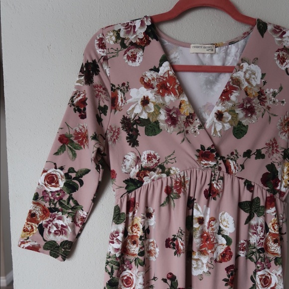 Blush pink floral empire ruffle top - Picture 2 of 8